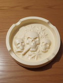 جا سیگاری طرح اسکلت