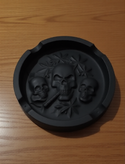 جا سیگاری طرح اسکلت